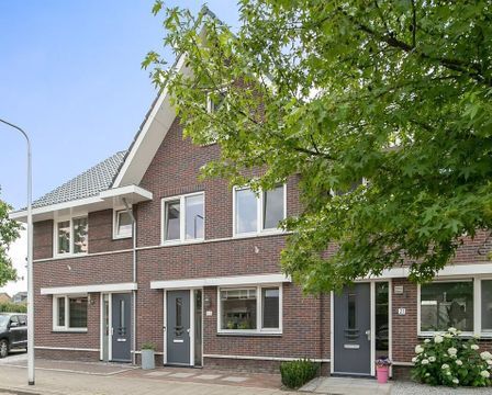 Aalscholver 22, Leimuiden