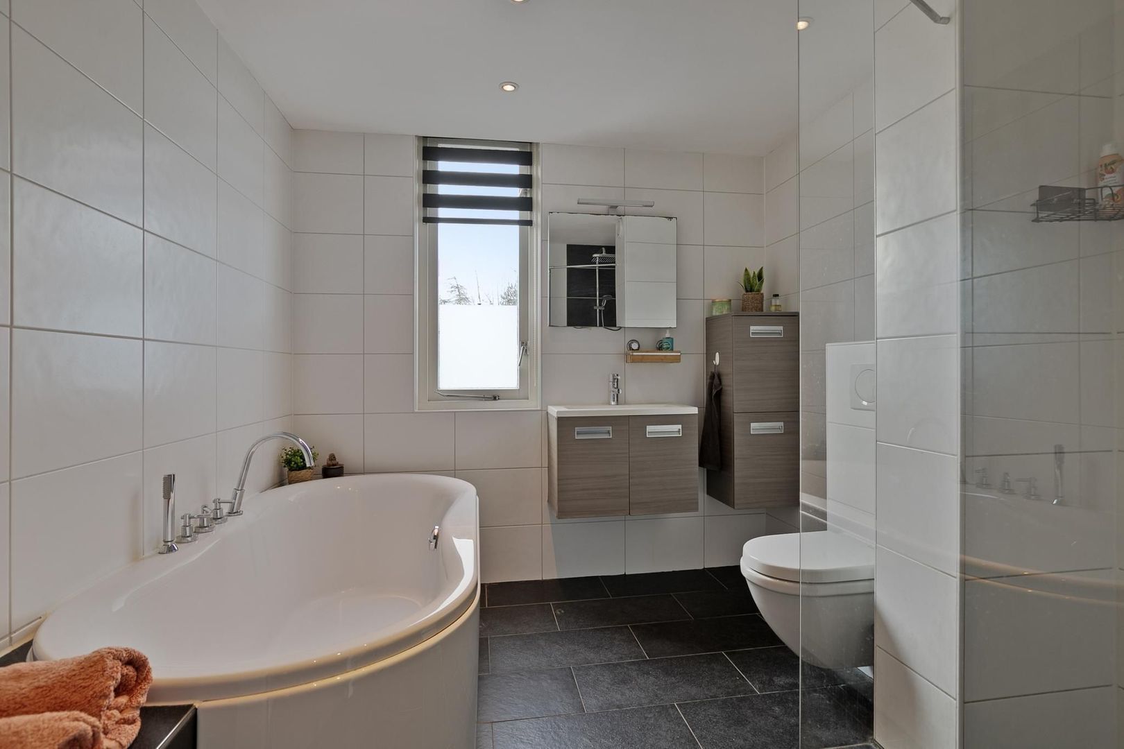 Vliegeniersweg 111, Sassenheim foto-17