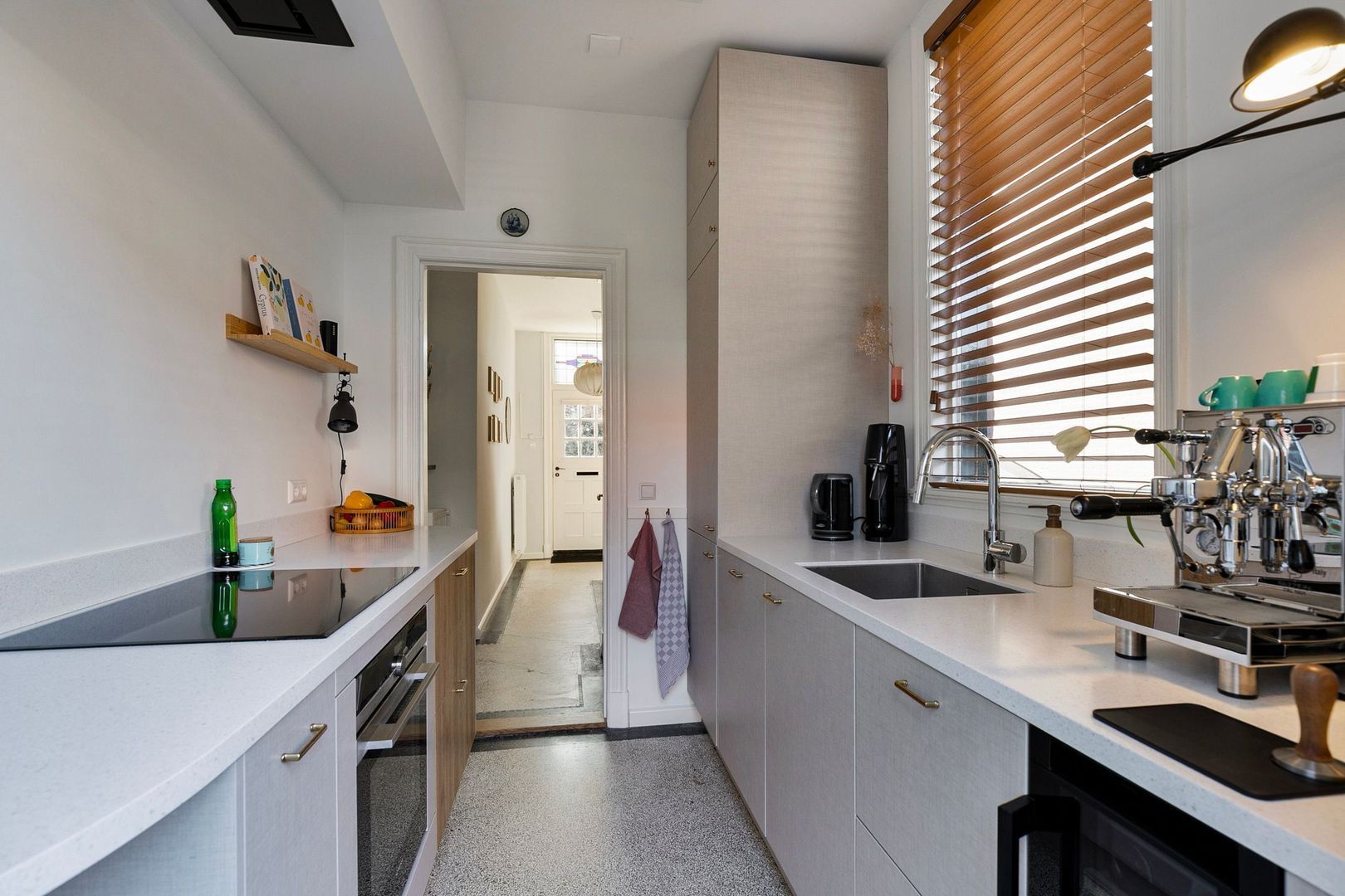 Van Meerbeekstraat 1, Hillegom foto-12