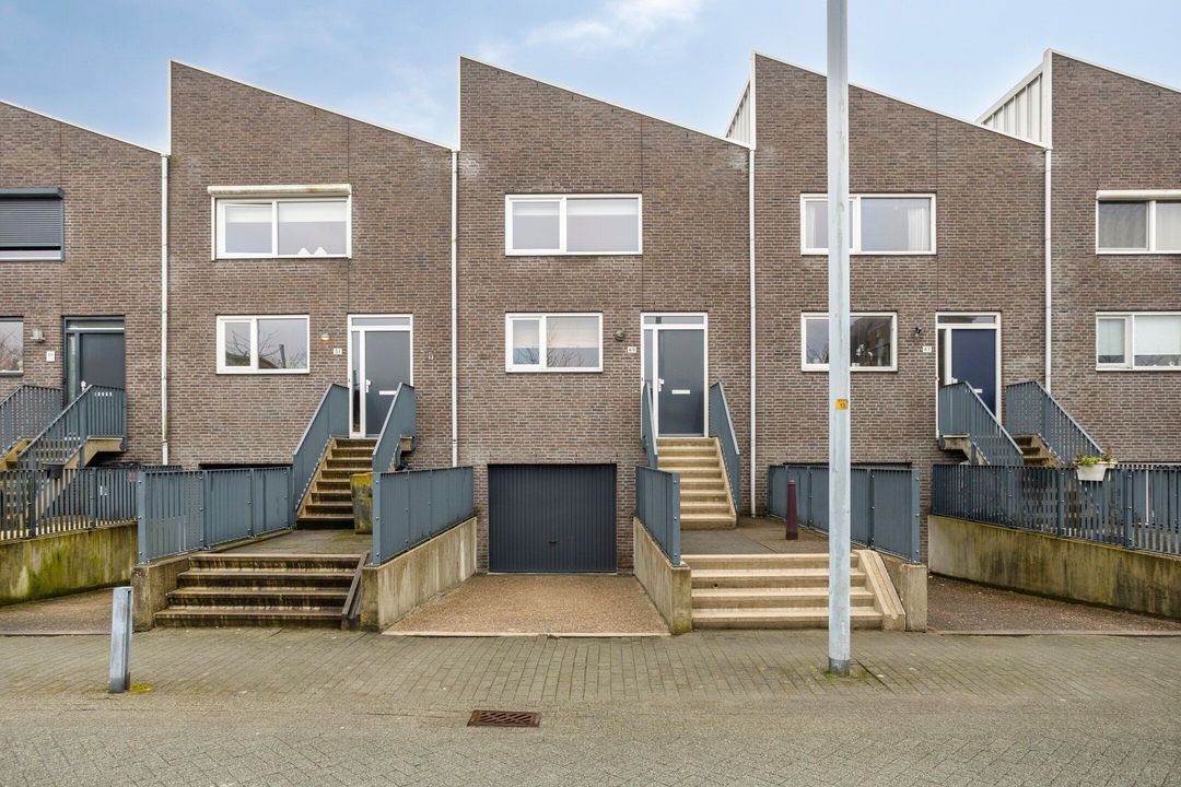 Strausslaan 49, Nieuw-Vennep