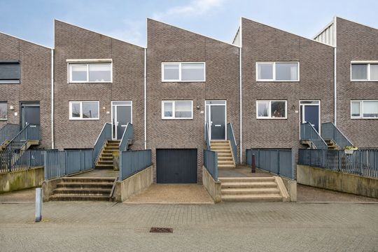 Strausslaan 49, Nieuw-Vennep