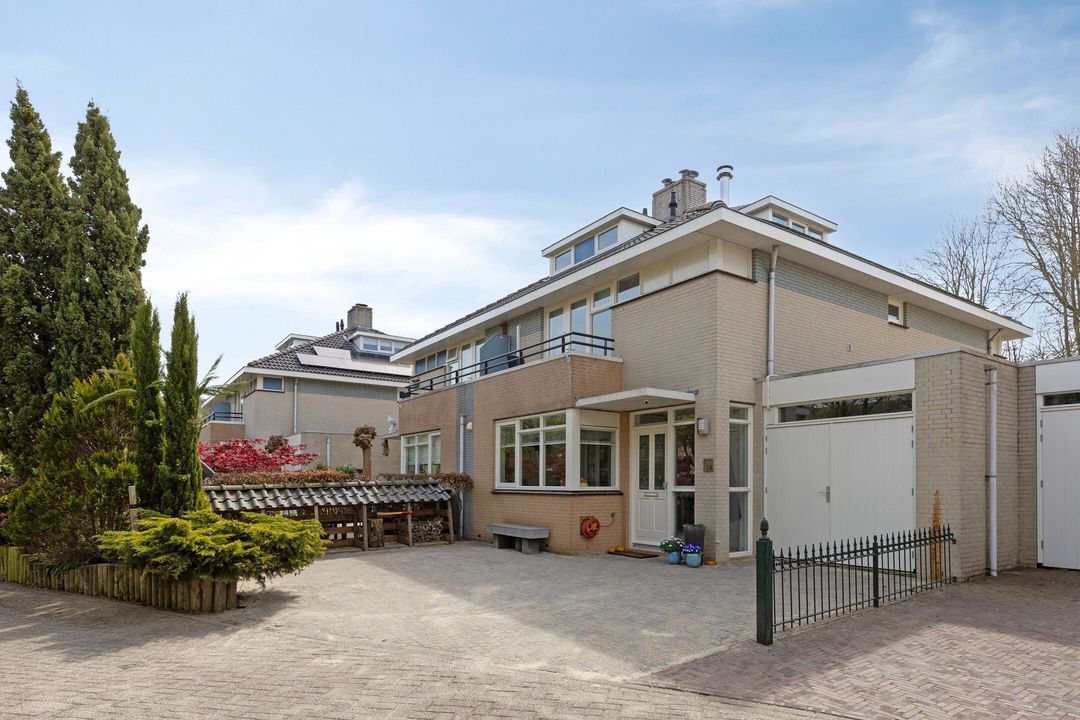 Zwaluwstraat 14, Lisse