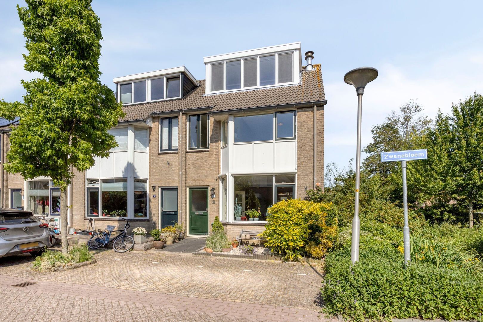 Zwanebloem 1, Woubrugge foto-36