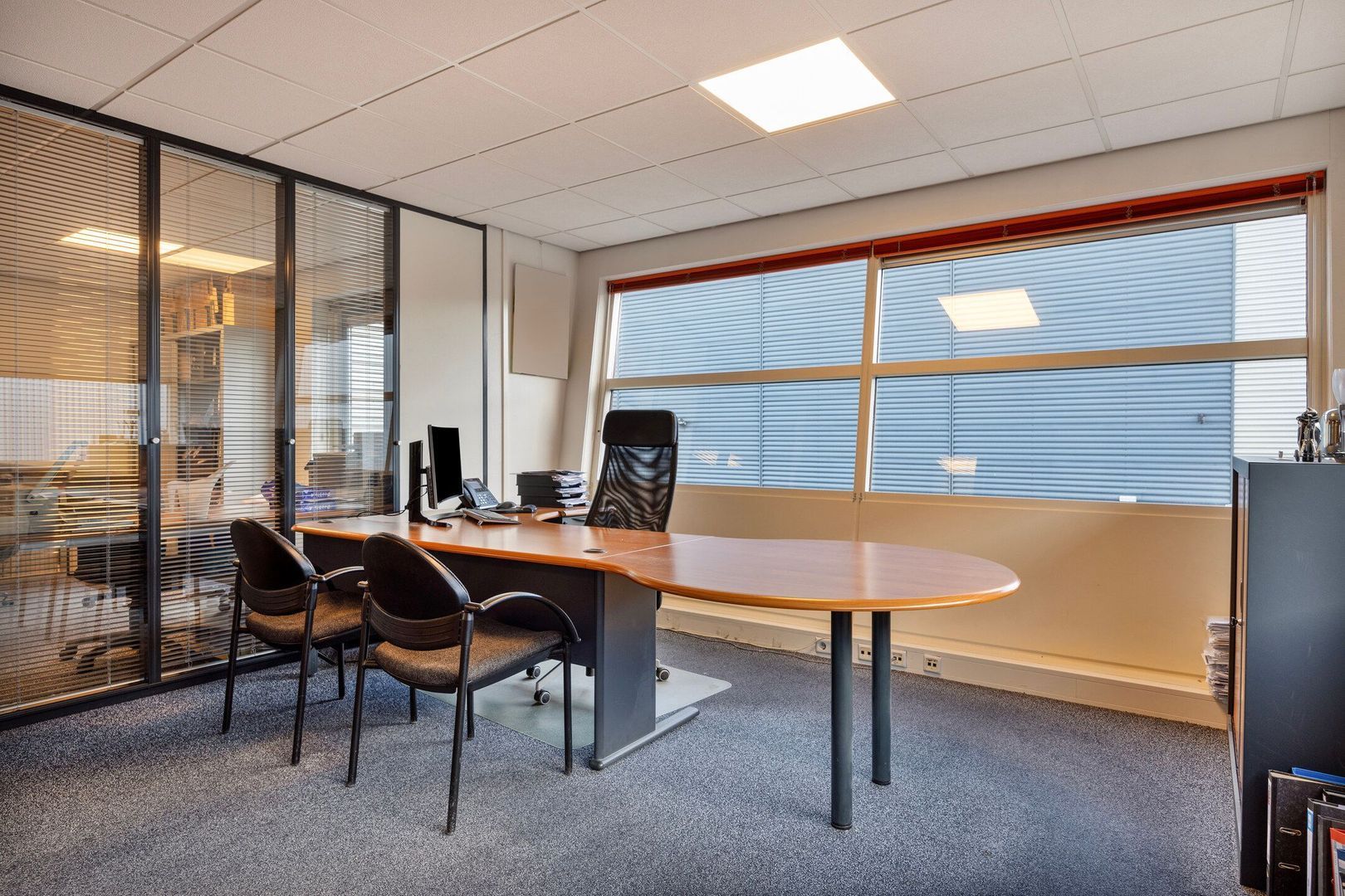 Lireweg 102, Nieuw-Vennep foto-10 blur