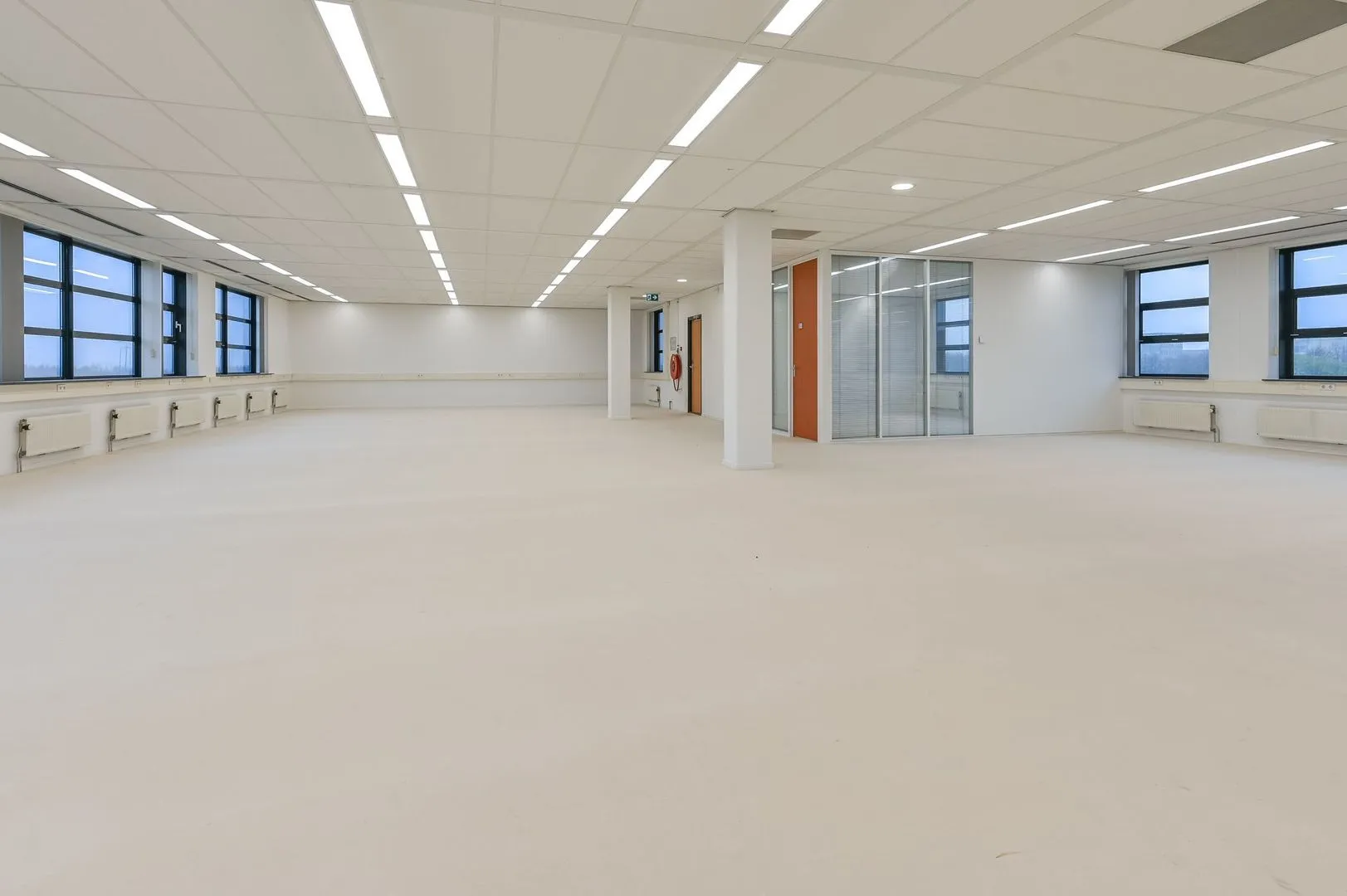 Beechavenue 97 - 115, Schiphol-Rijk foto-11 blur