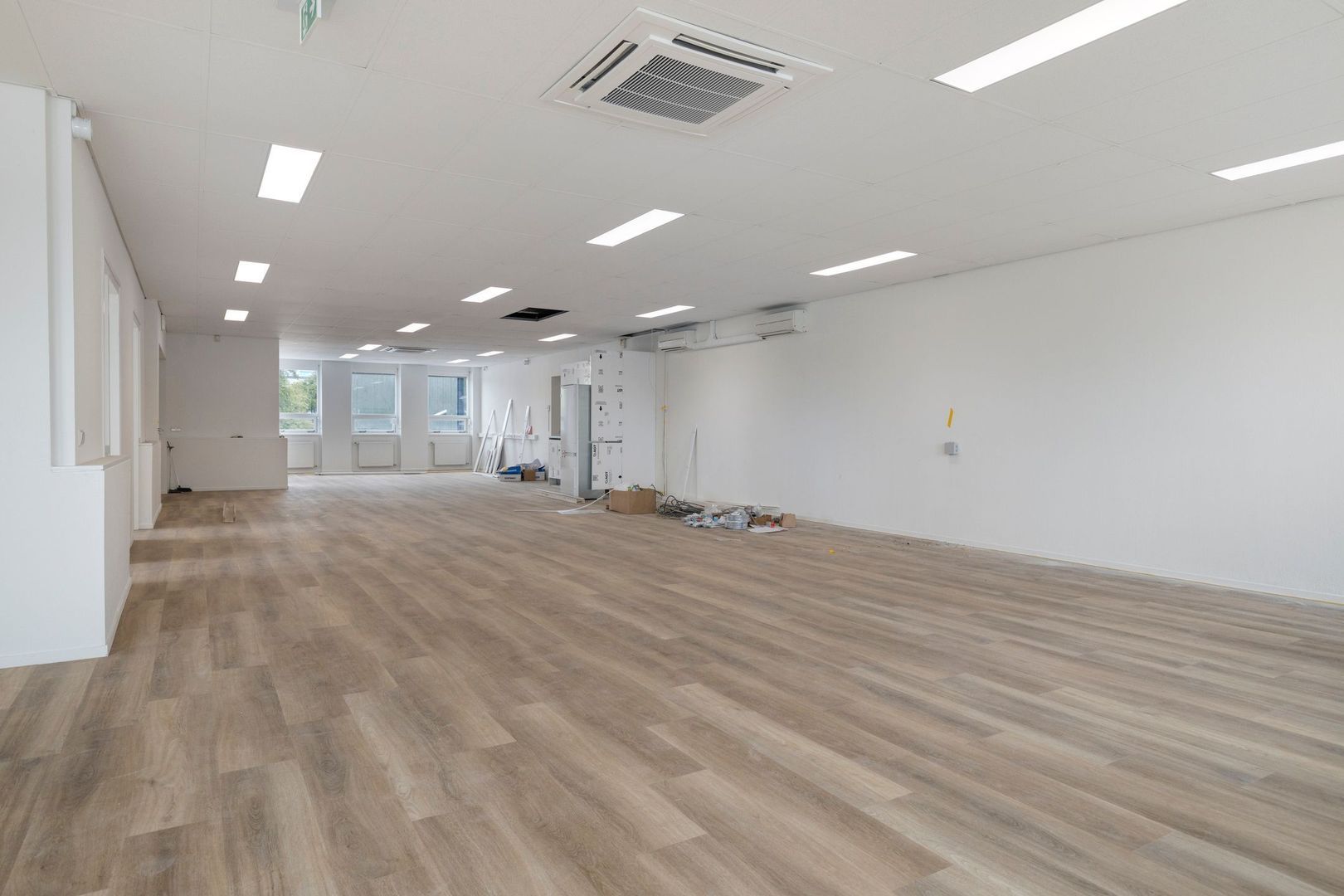 Shannonweg 1, Schiphol foto-1 blur