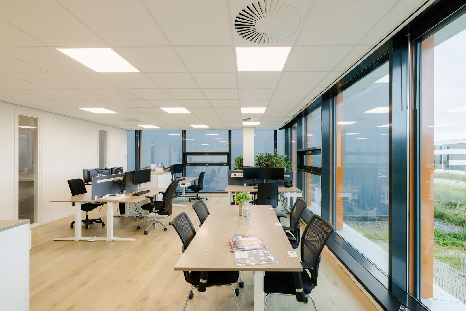 Drachmeweg 145 M, Nieuw-Vennep foto-8 blur