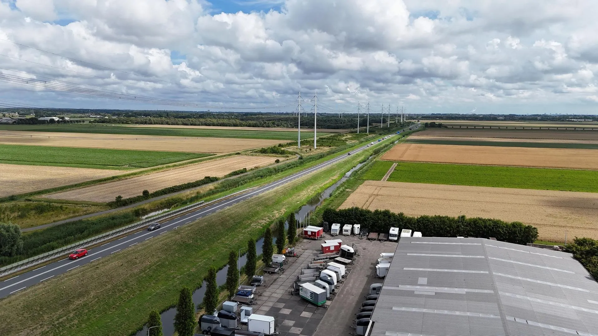 Venneperweg 1037 B, Nieuw-Vennep foto-4 blur
