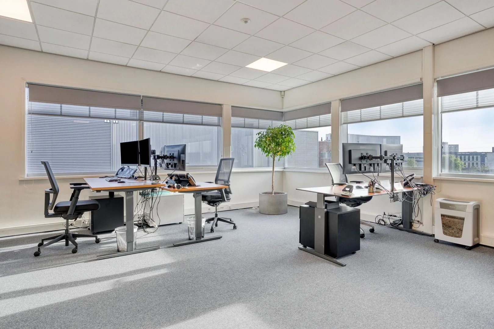 Lireweg 46, Nieuw-Vennep foto-2 blur