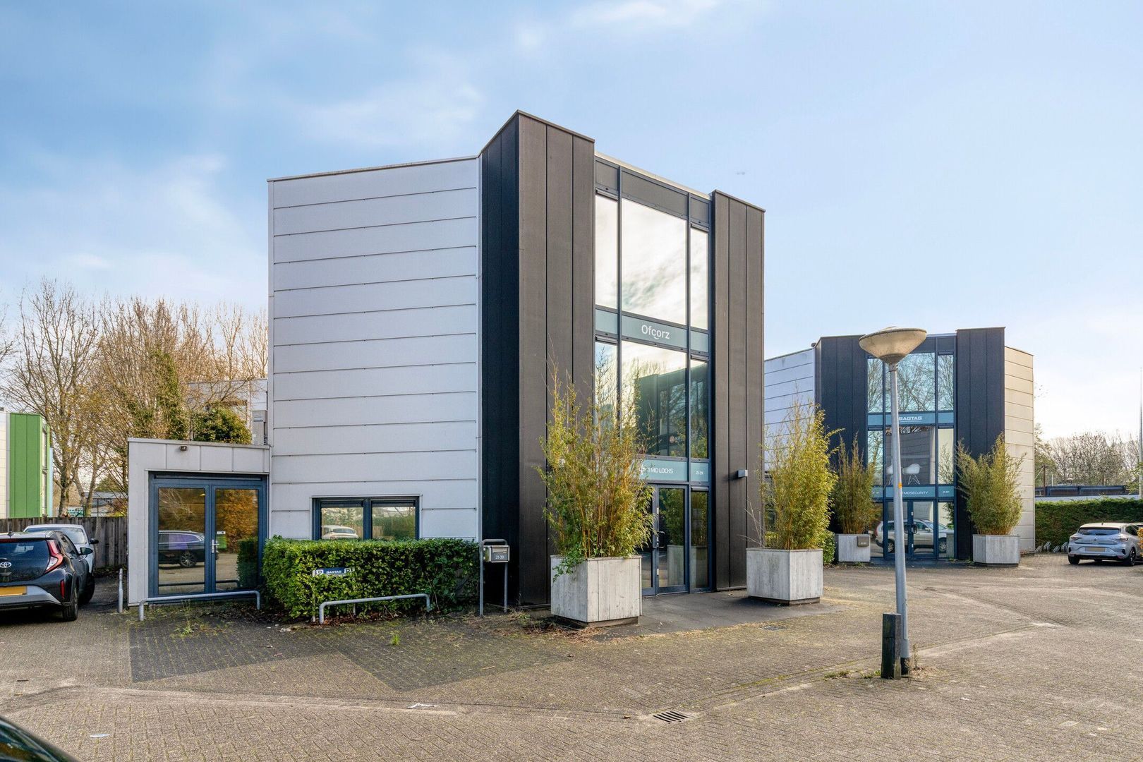 Randstad 21 39, Almere foto-1 blur