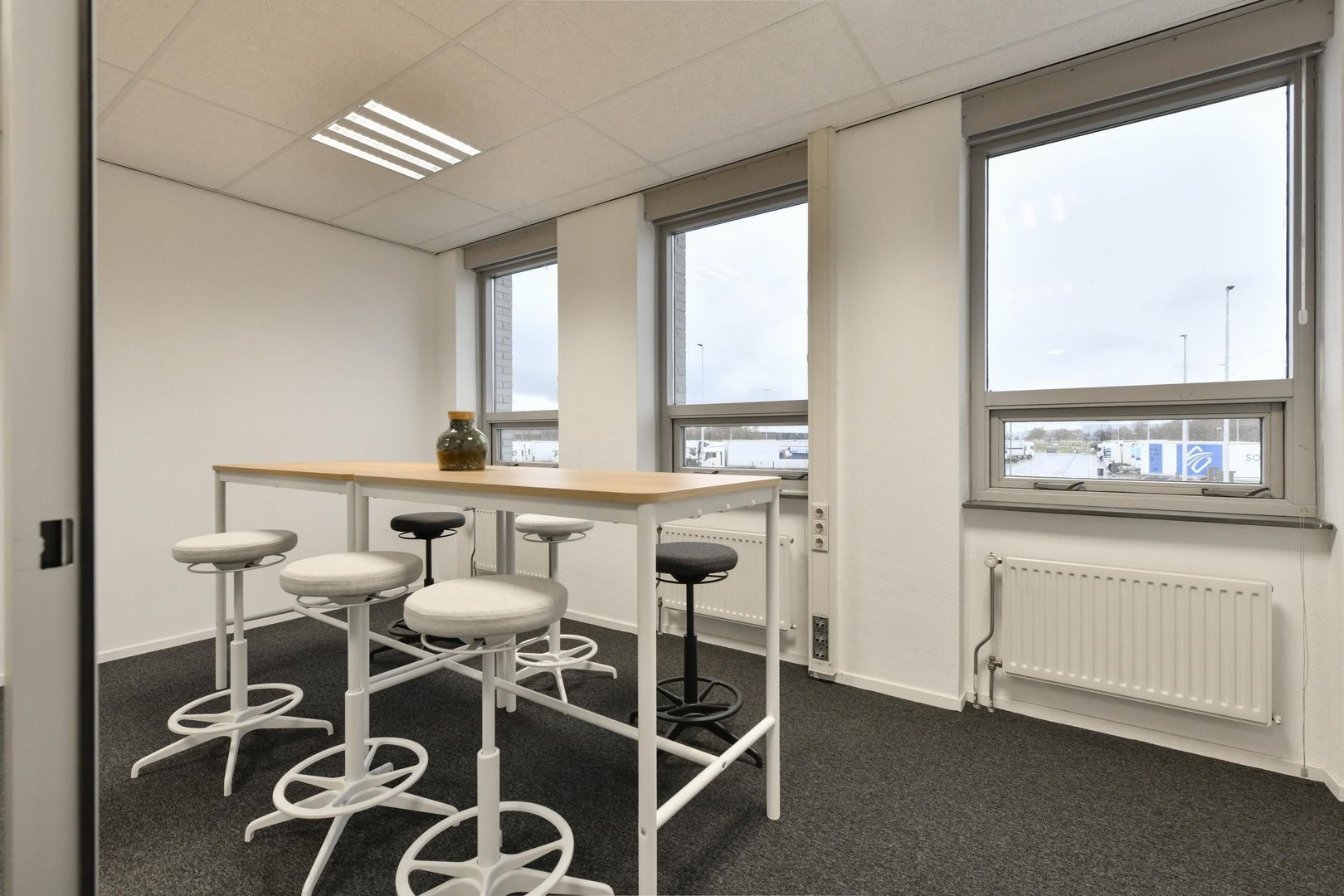 Prestwickweg 50, Schiphol foto-4 blur