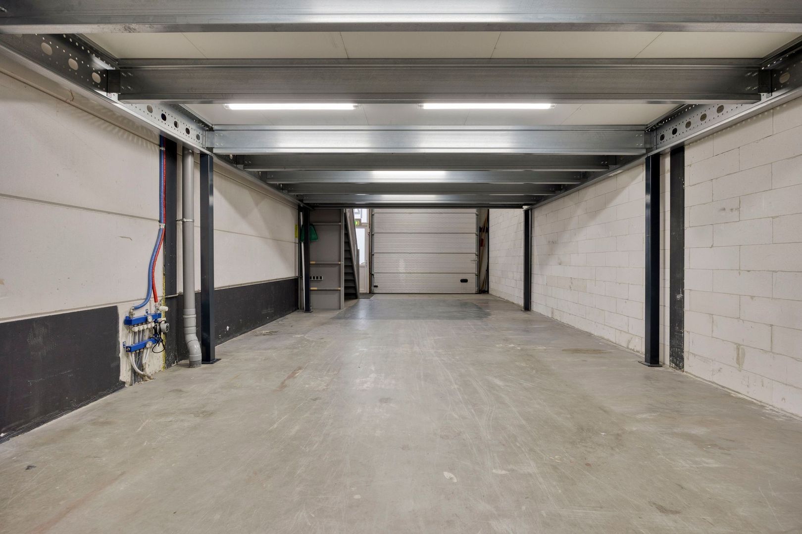 Luzernestraat 142, Nieuw-Vennep foto-2 blur