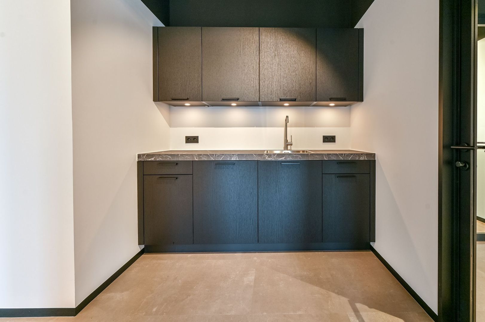 Burgemeester Hoffscholteweg 4, Aalsmeer foto-7 blur