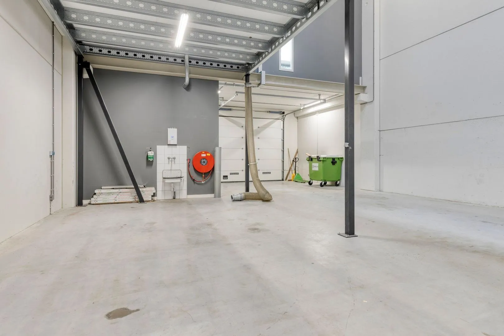 Drachmeweg 145 L, Nieuw-Vennep foto-3 blur