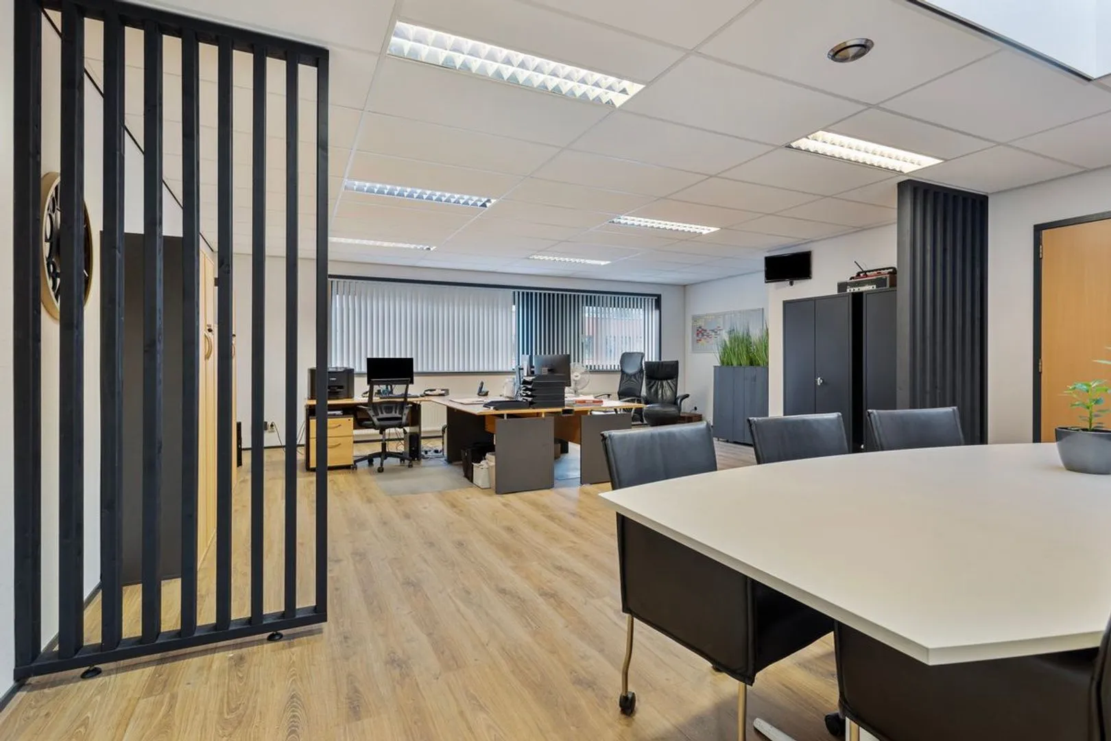 Luzernestraat 33 A, Nieuw-Vennep foto-7 blur