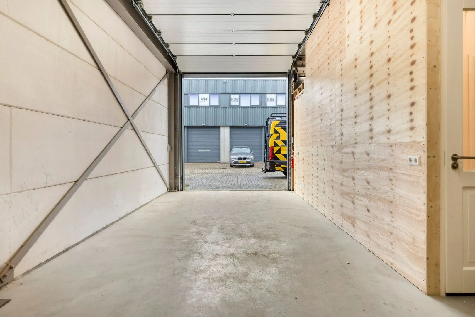 Pesetaweg 89 E, Nieuw-Vennep foto-4 blur