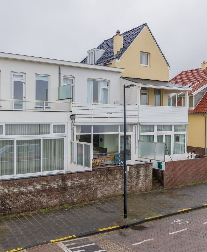 Koningin Astrid Boulevard 42, Noordwijk