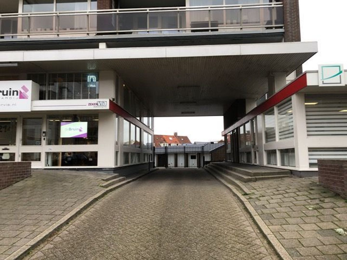 Jan van Henegouwenweg 2, Noordwijk foto-3