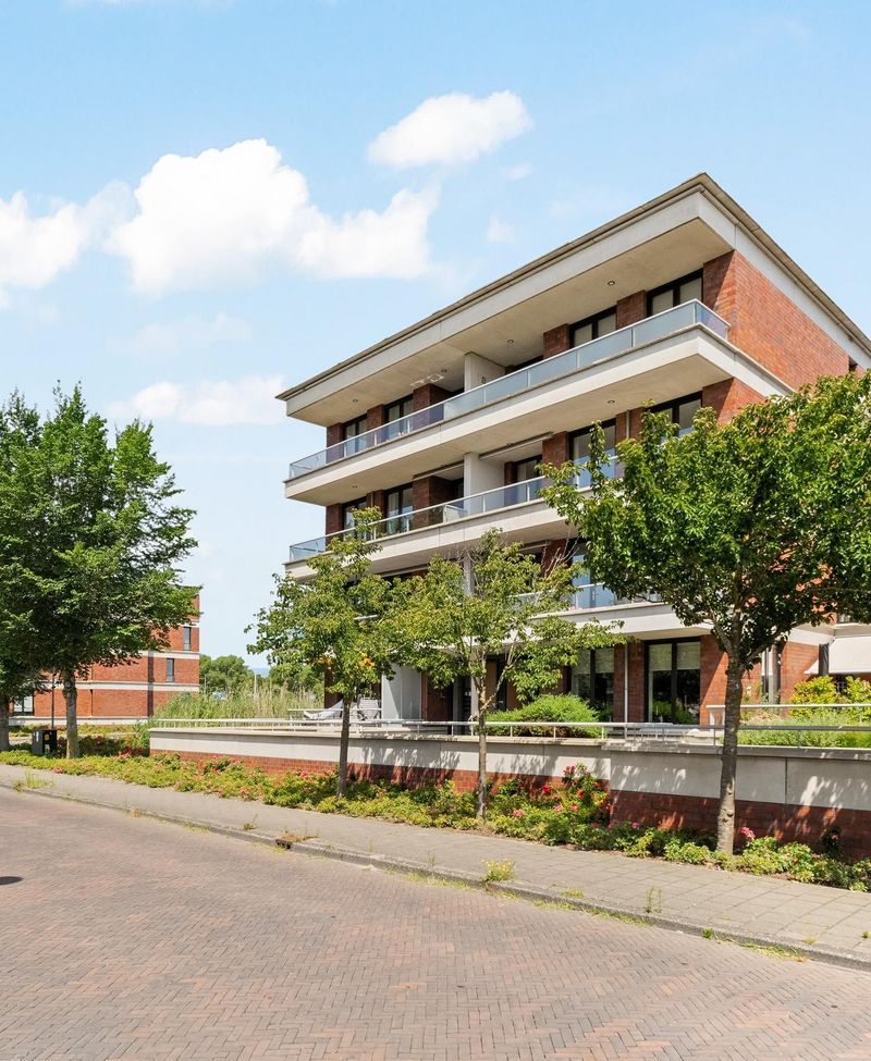 Biezenland 77, Noordwijk
