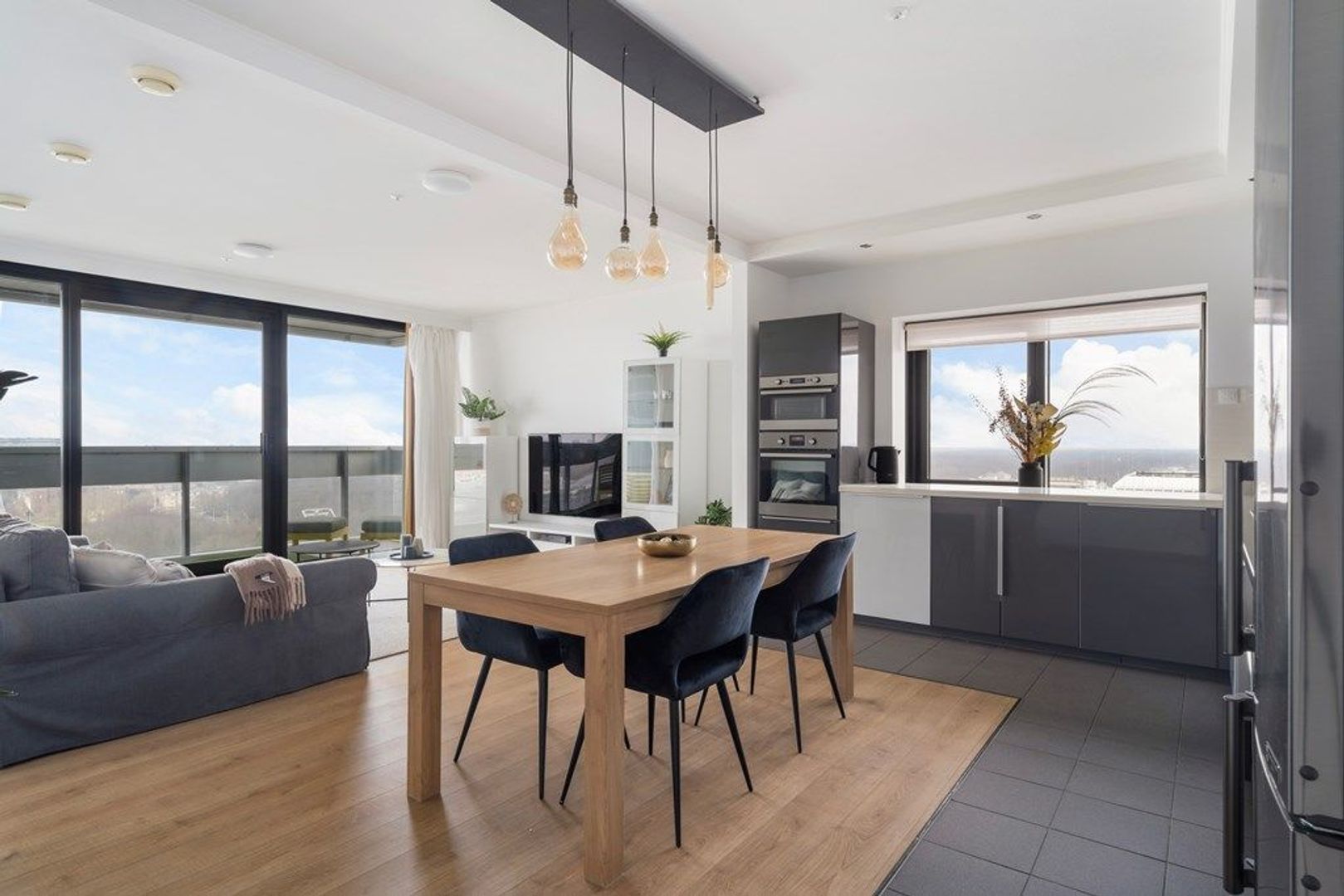 Anna Van Buerenplein 137, Den Haag foto-0