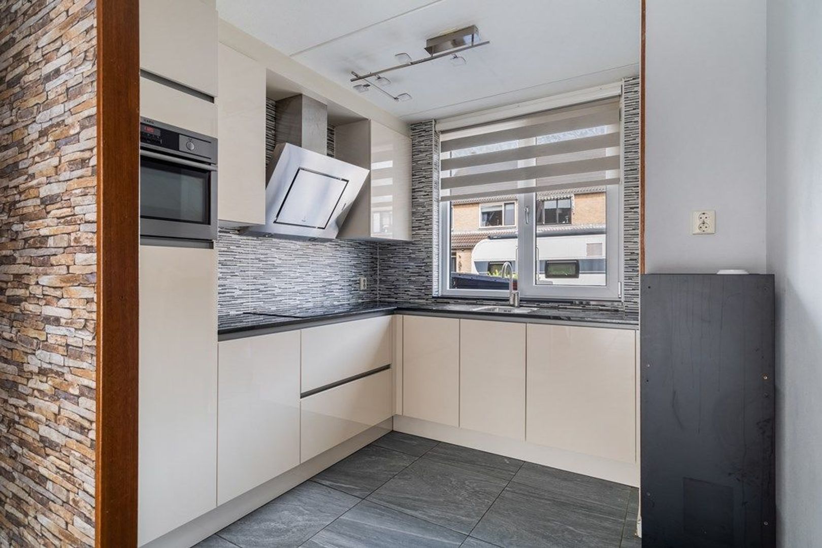 Boy Edgarstraat 247, Rotterdam foto-2