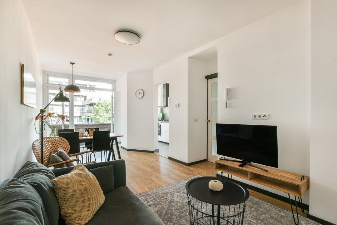 Lijnbaan 102, Den Haag