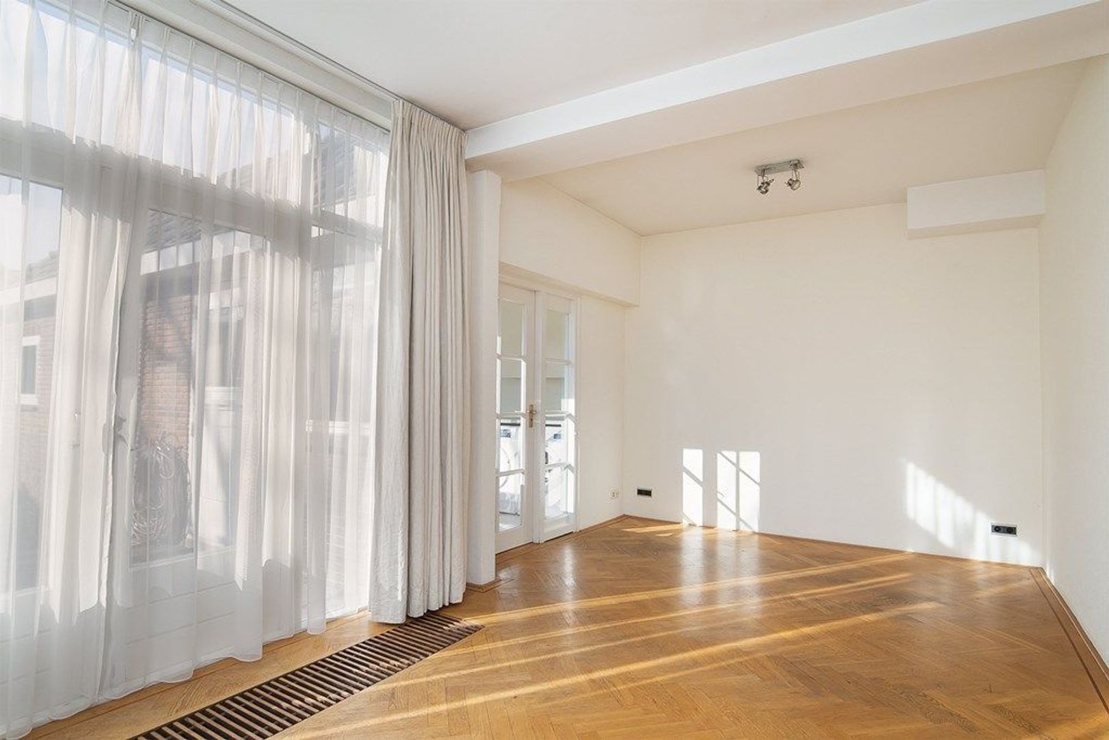 Storm Van 'S-Gravesandeweg 109, Wassenaar foto-8