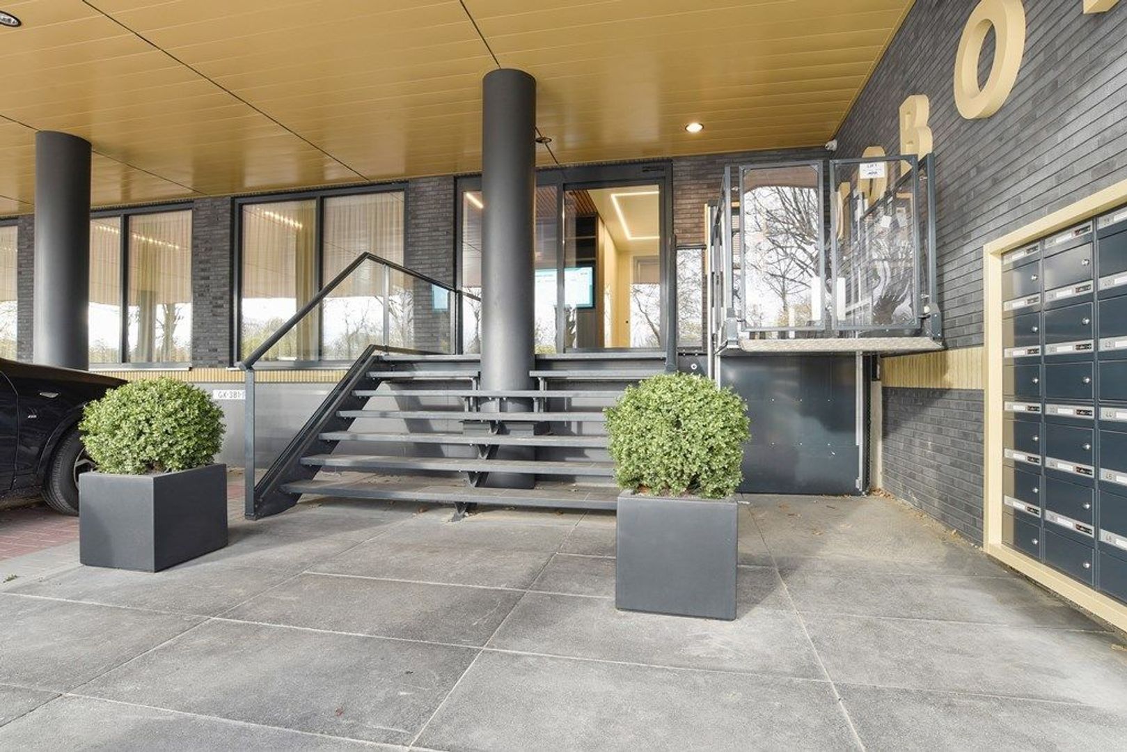 Stationsstraat 60, Rhoon foto-16