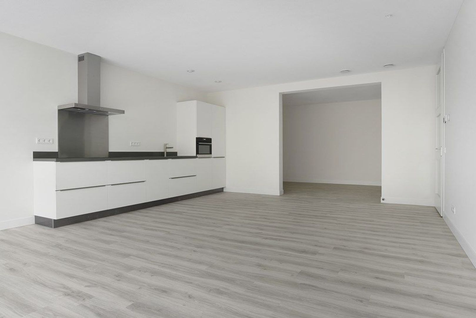 Stationsstraat 60, Rhoon foto-2