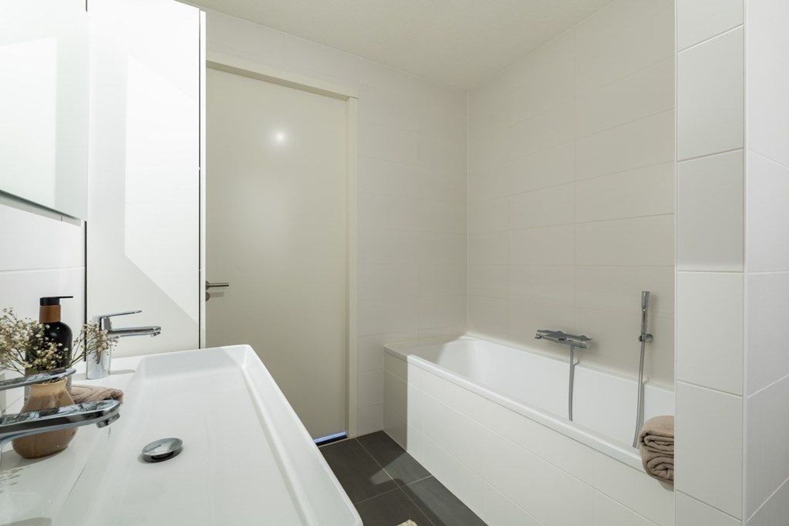 Maashaven N.Z. 835, Rotterdam foto-18