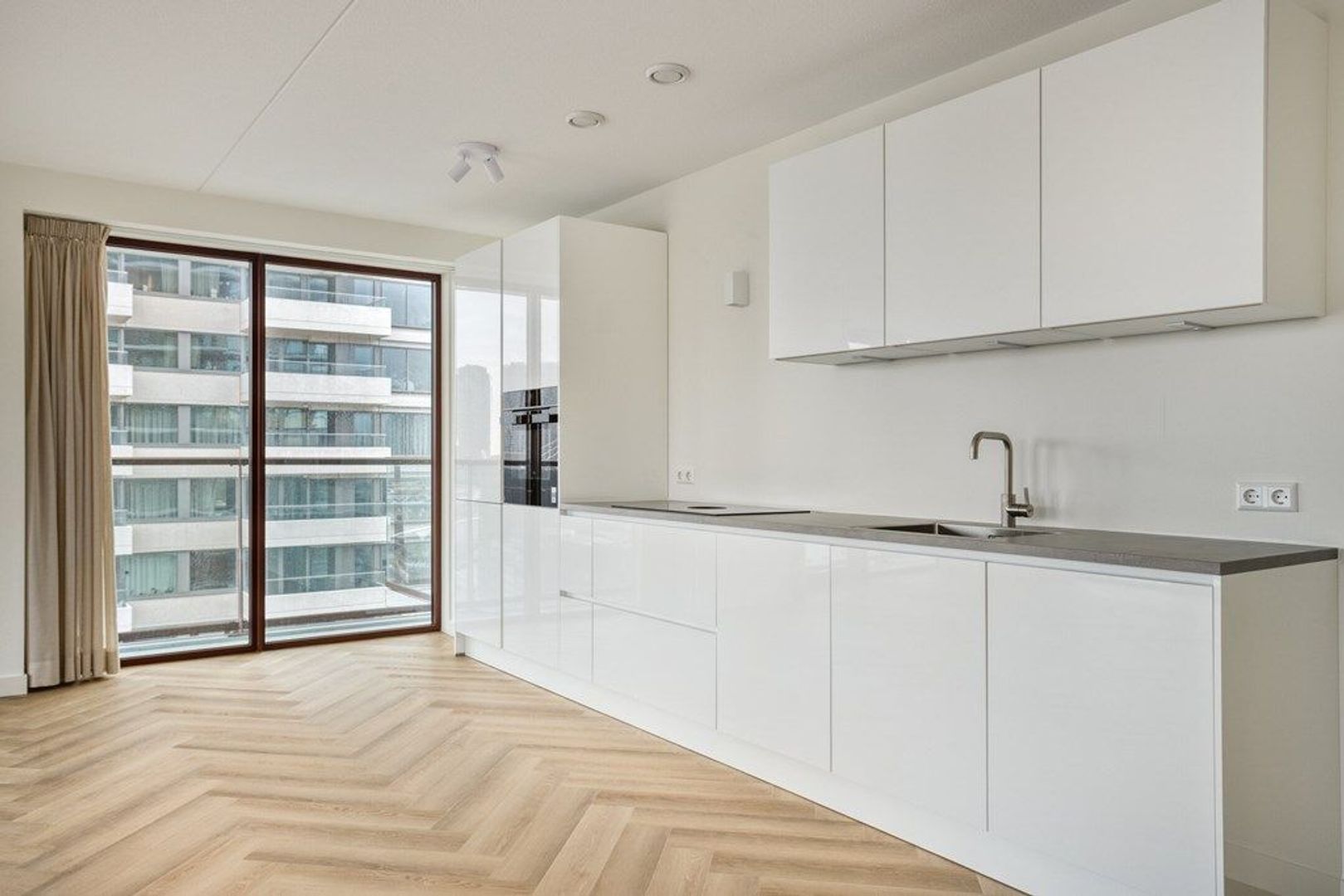 Baan 34 F17, Rotterdam foto-4