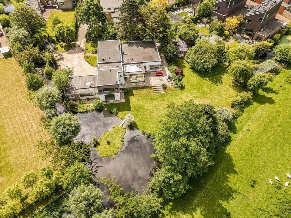 Veenweg 97, Den Haag