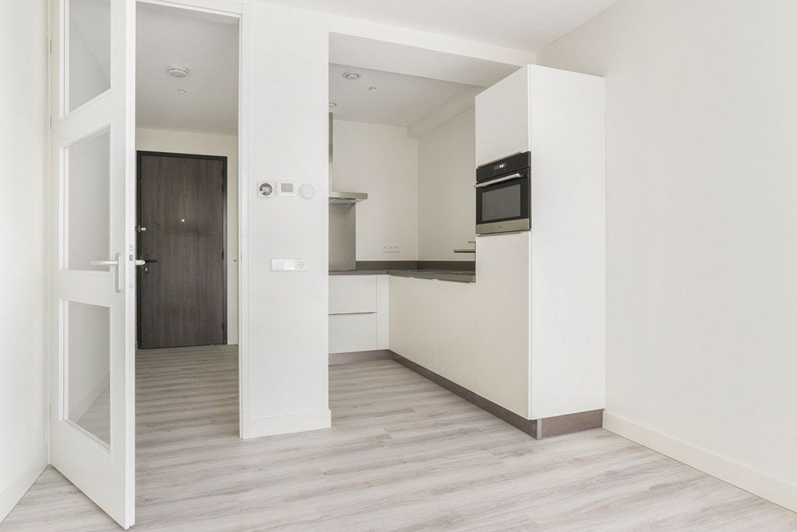 Stationsstraat 22, Rhoon foto-1