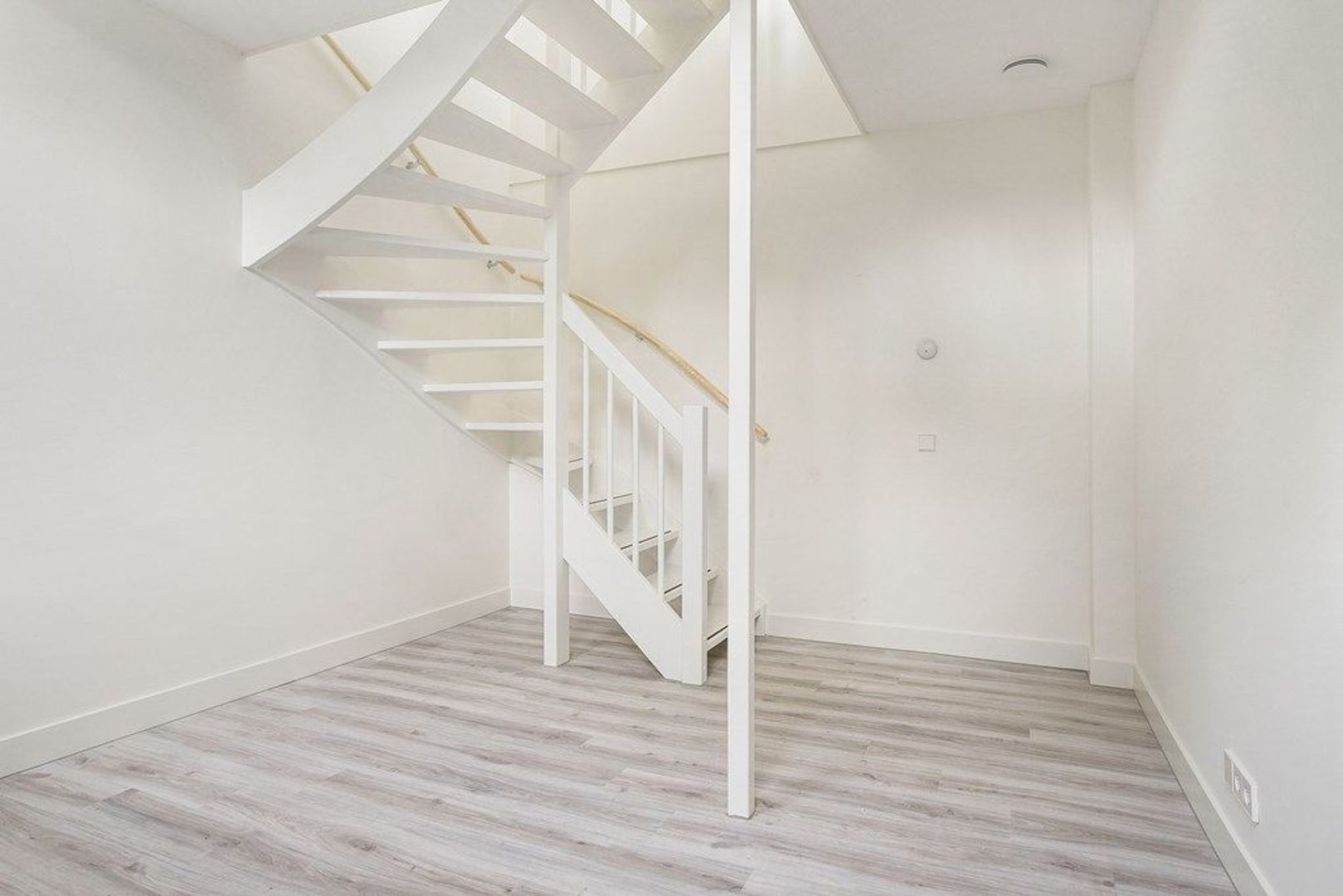 Stationsstraat 22, Rhoon foto-12