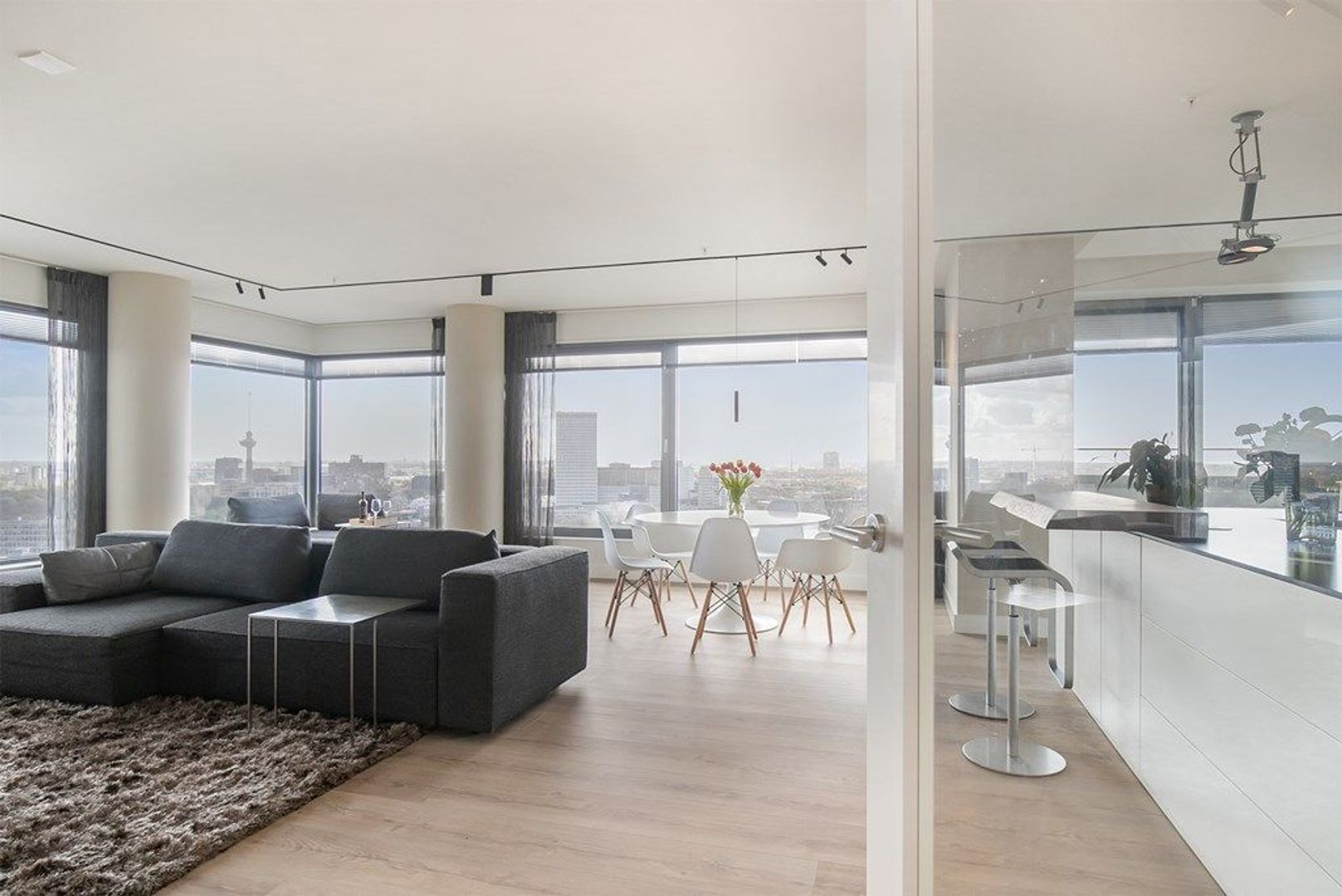 Baan 52 M, Rotterdam foto-1