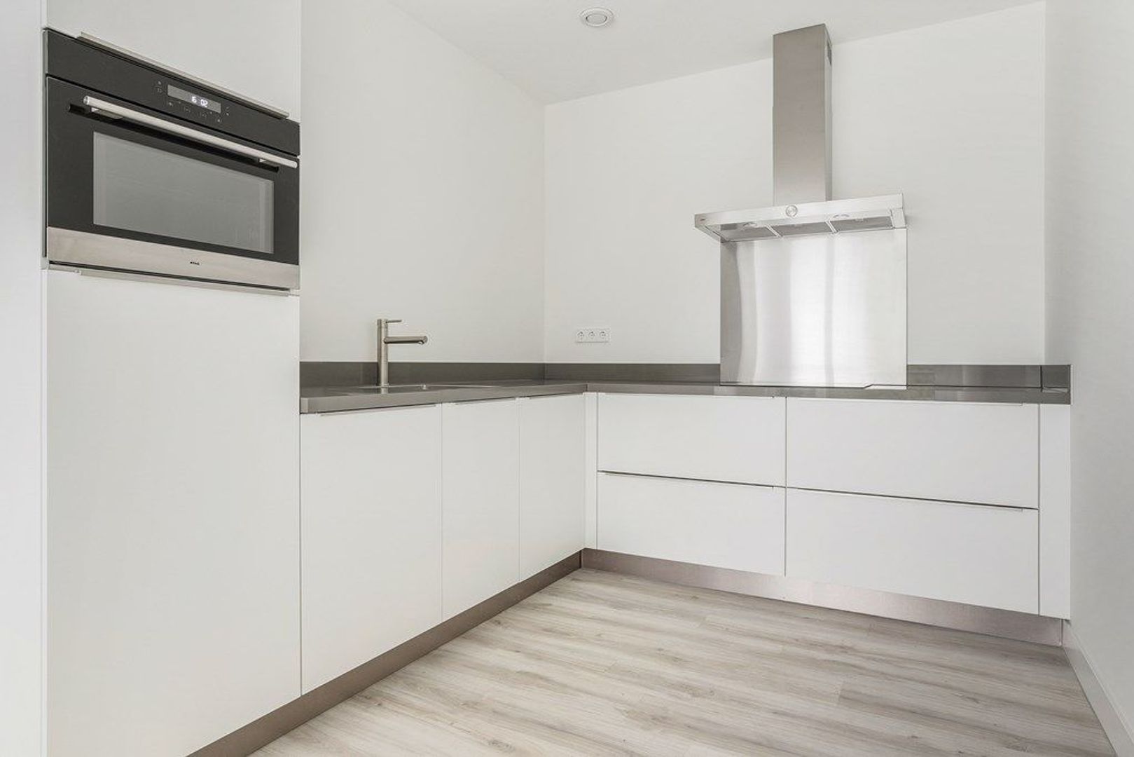 Stationsstraat 44, Rhoon foto-4