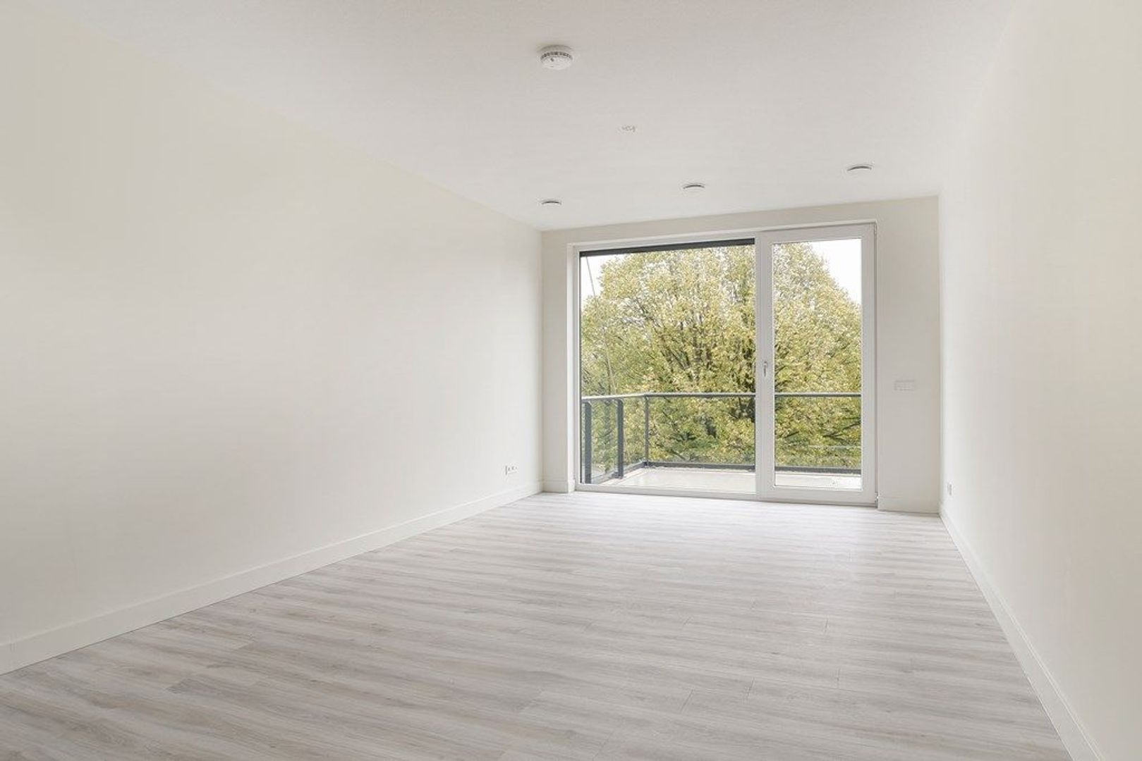 Stationsstraat 44, Rhoon foto-0