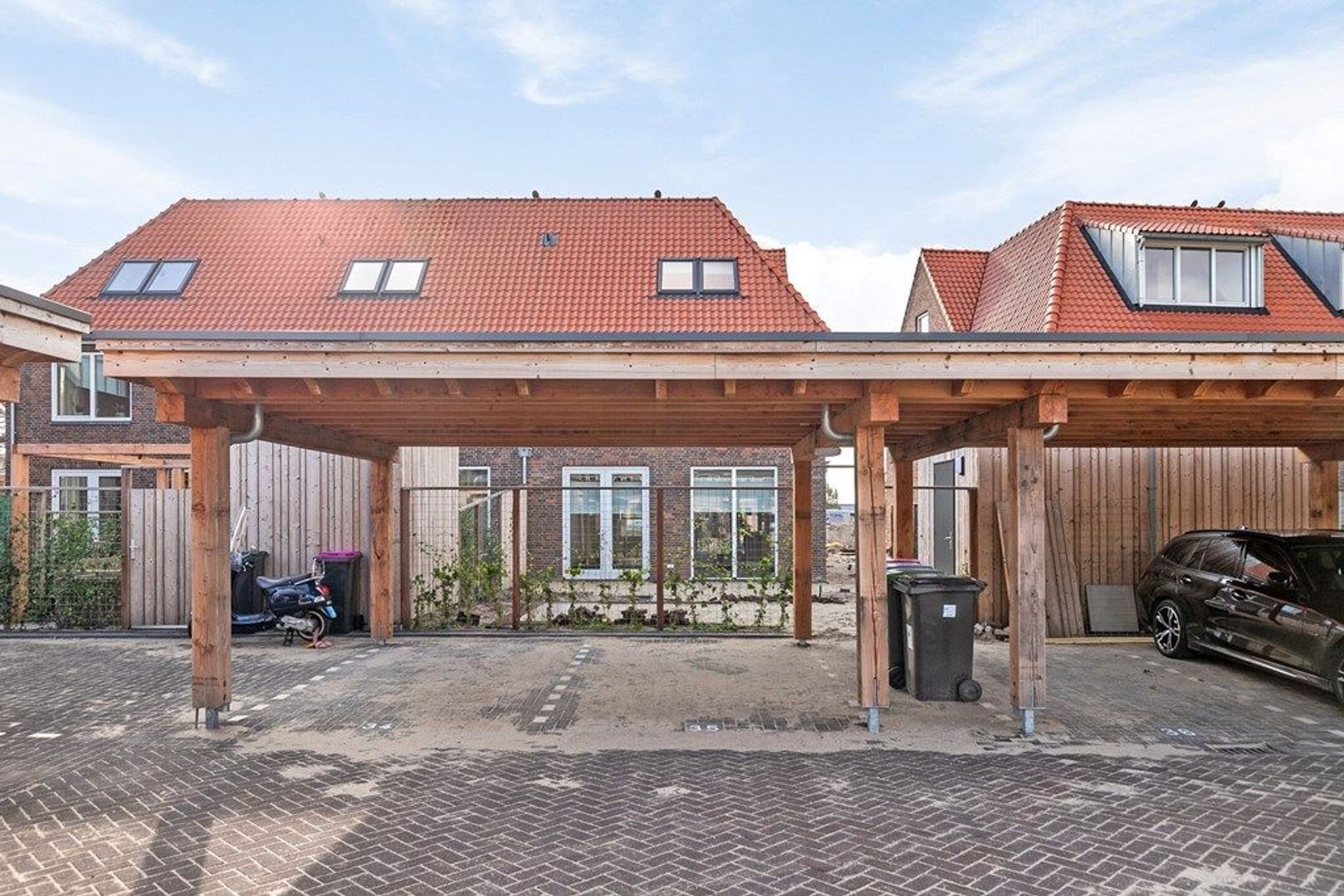 Liburne 13, Leidschendam foto-31