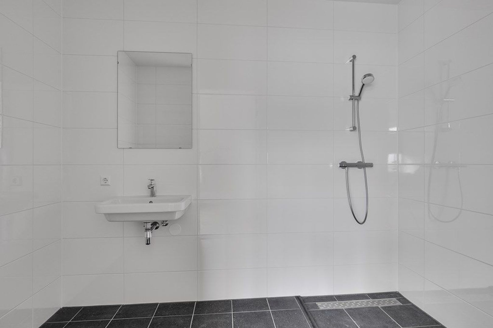 Liburne 13, Leidschendam foto-27