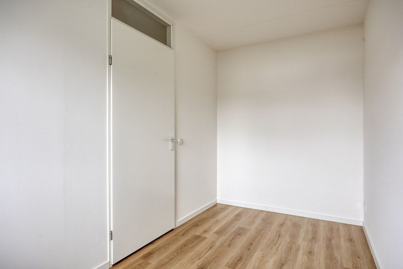 Middeldijkerplein 107, Barendrecht foto-12