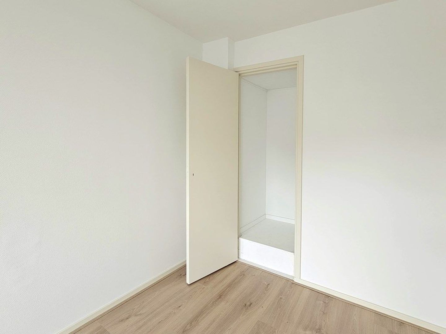 van Tuyll van Serooskerkenstraat 55, Voorburg foto-18