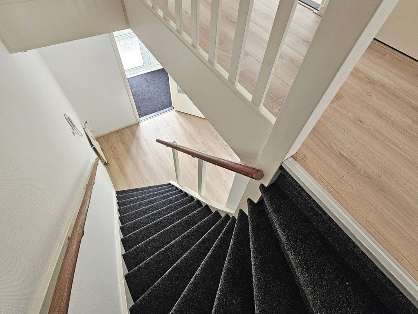 van Tuyll van Serooskerkenstraat 55, Voorburg foto-10