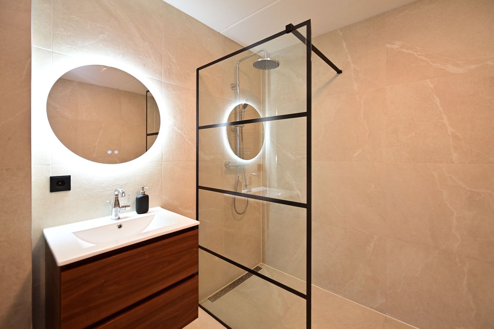 Van Linschotenlaan 55, Hilversum foto-7