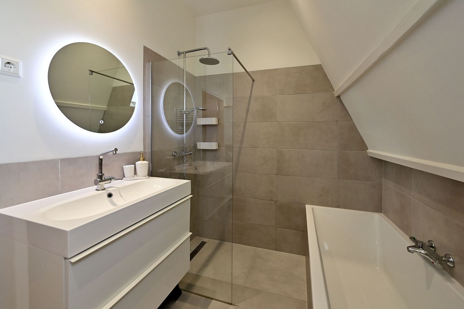 Van Leeuwenhoekstraat 5, Hilversum foto-13