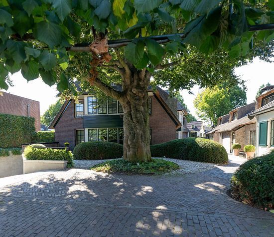 Zevenend 10 b, Laren