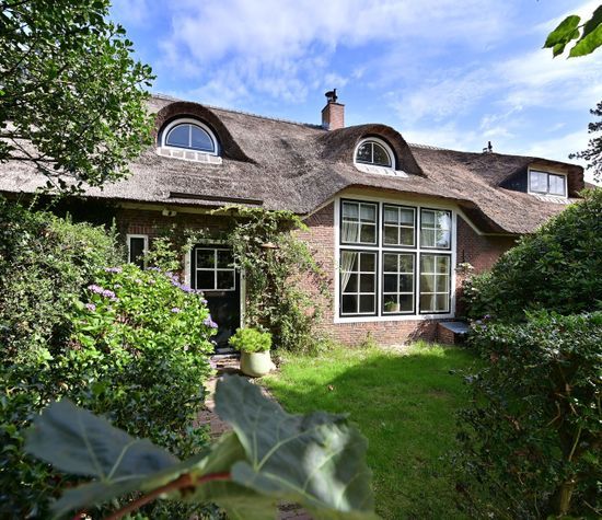 Oosterend 19, Laren