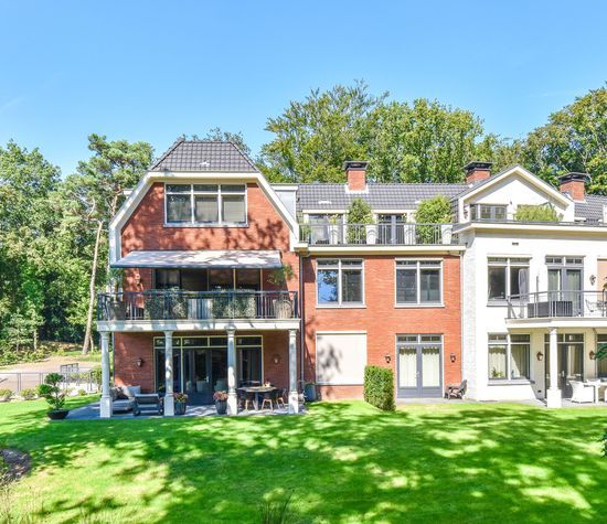 Rijksweg-West 10 g, Laren