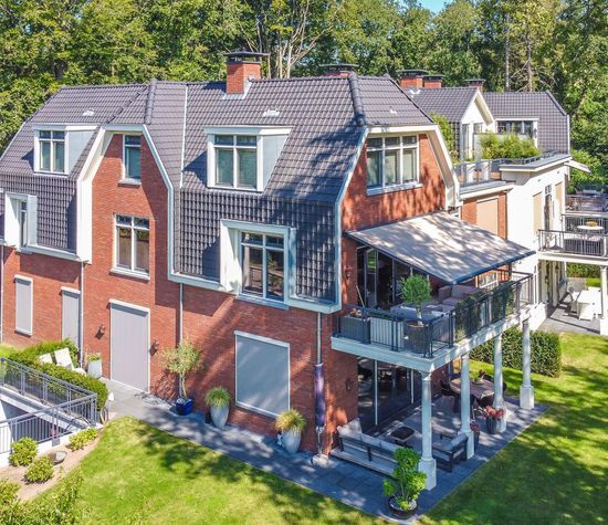 Rijksweg-West 10 g, Laren