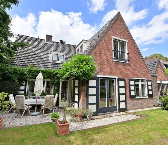 Oud Blaricummerweg 16, Laren