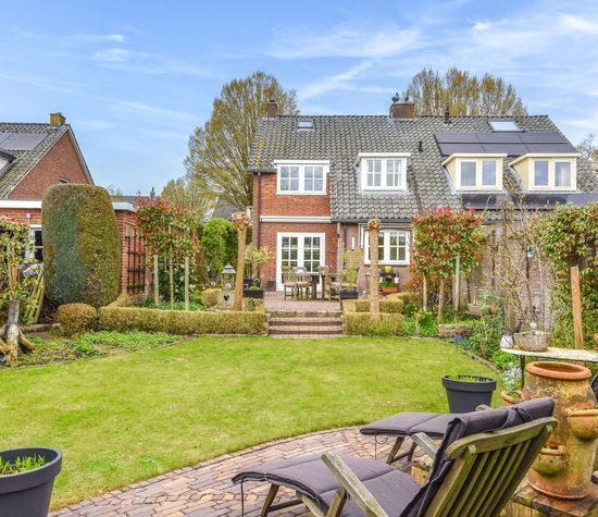 Hazeleger 8, Blaricum